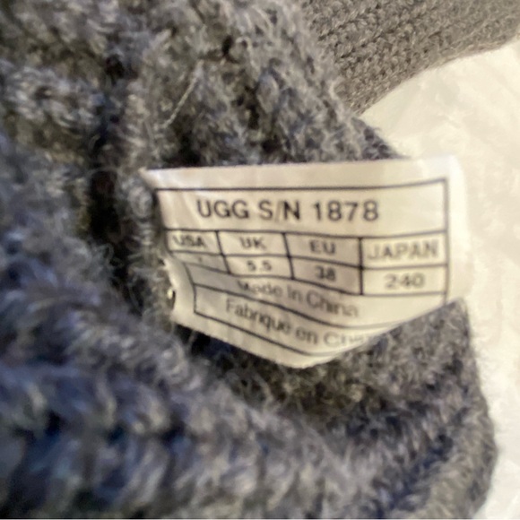 UGG Australia Classic Cardy Sweater Knit Fringe 5-Button Boots Charcoal Sz 7 VGC - Picture 7 of 8